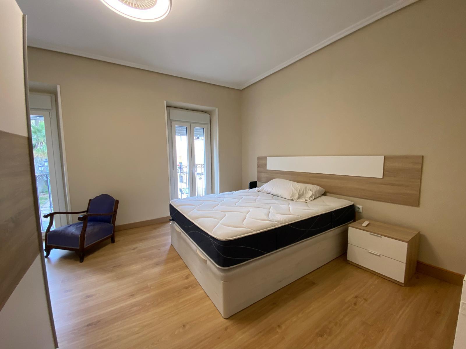 Imagen 17 Apartamento en alquiler en Cáceres / Zona del casco antiguo 