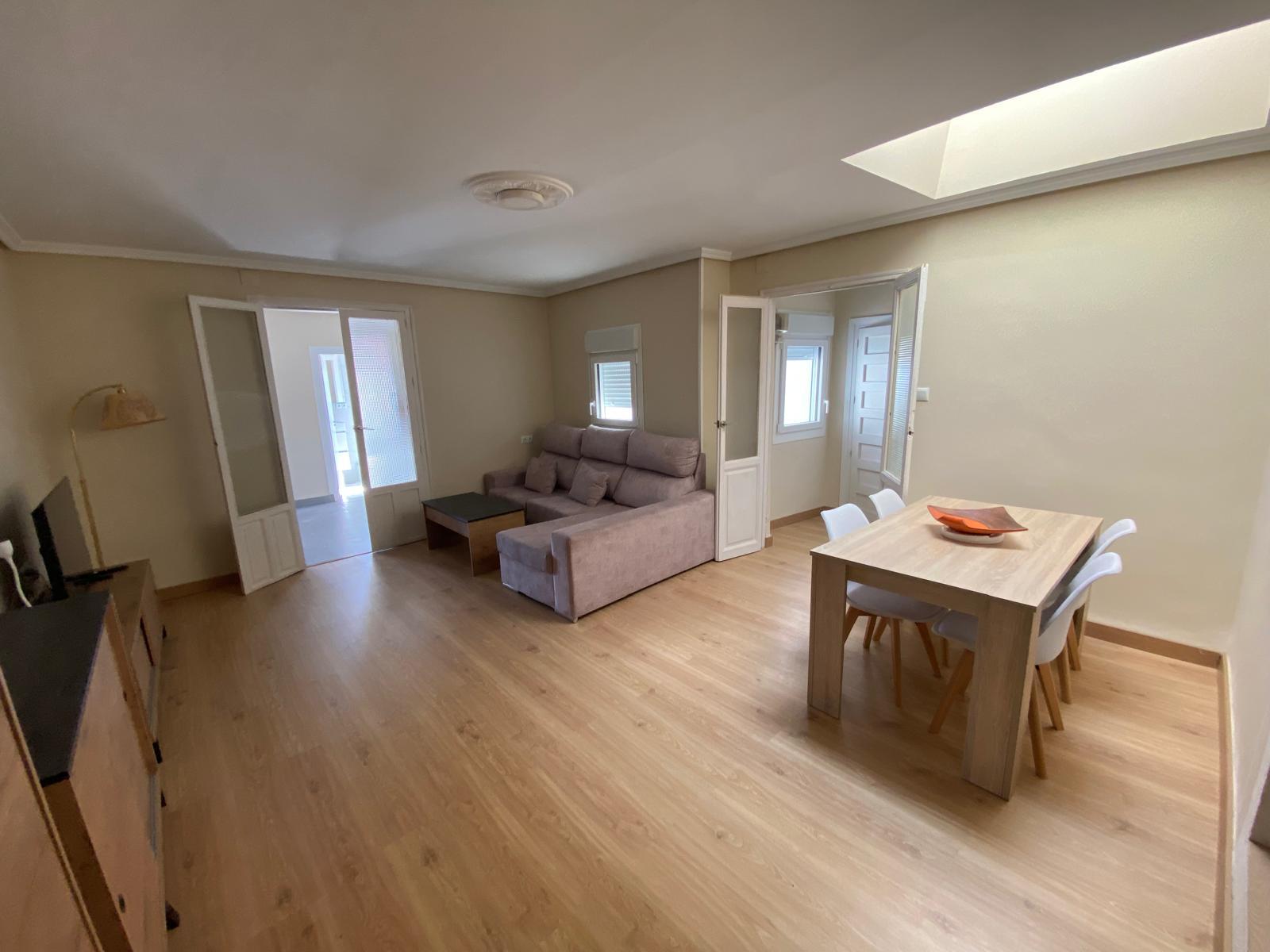 Imagen 5 Apartamento en alquiler en Cáceres / Zona del casco antiguo 