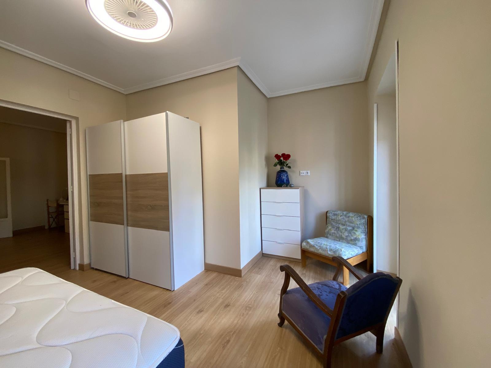 Imagen 18 Apartamento en alquiler en Cáceres / Zona del casco antiguo 