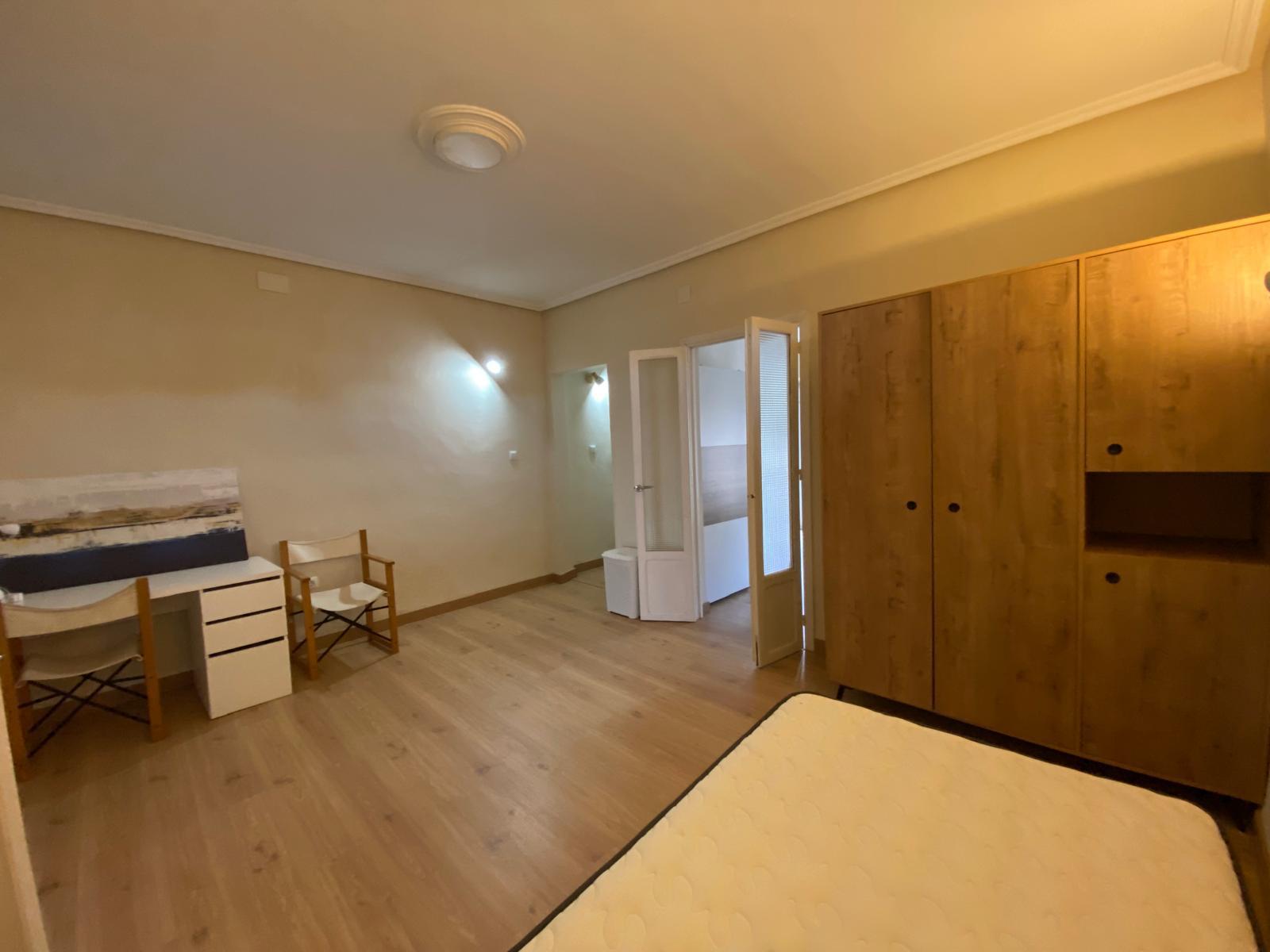 Imagen 12 Apartamento en alquiler en Cáceres / Zona del casco antiguo 