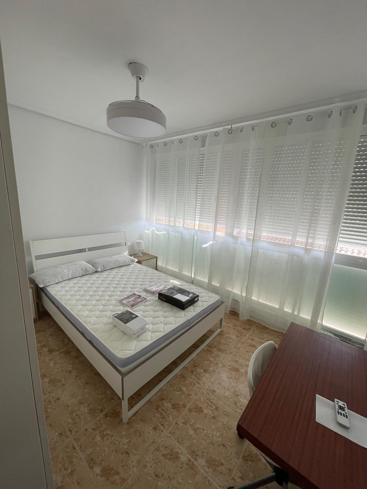 Imagen 13 Apartamento en alquiler en Cáceres / Zona de Múltiples-Biblioteca