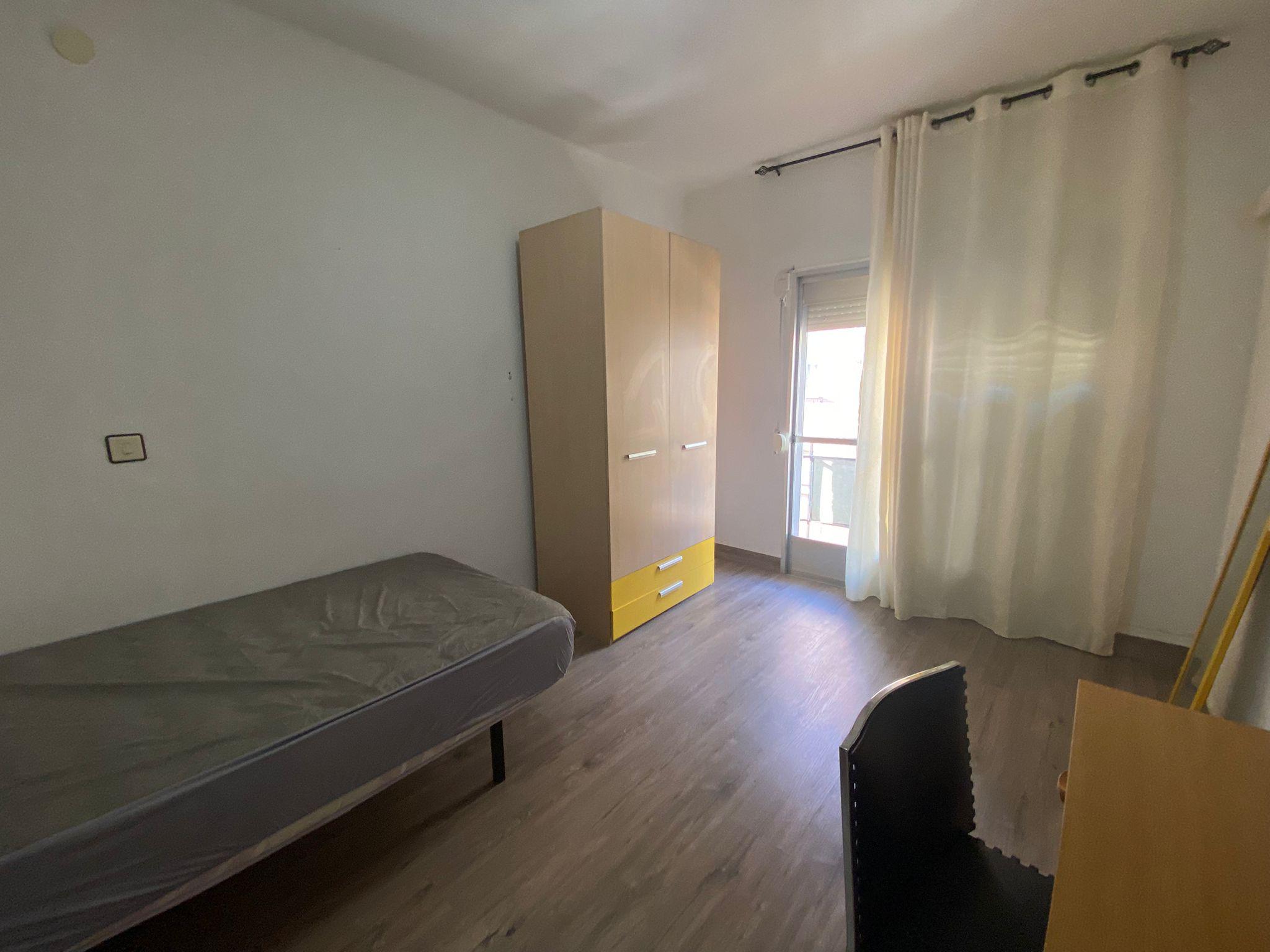 Imagen 16 Apartamento en alquiler en Cáceres / Zona del casco antiguo   