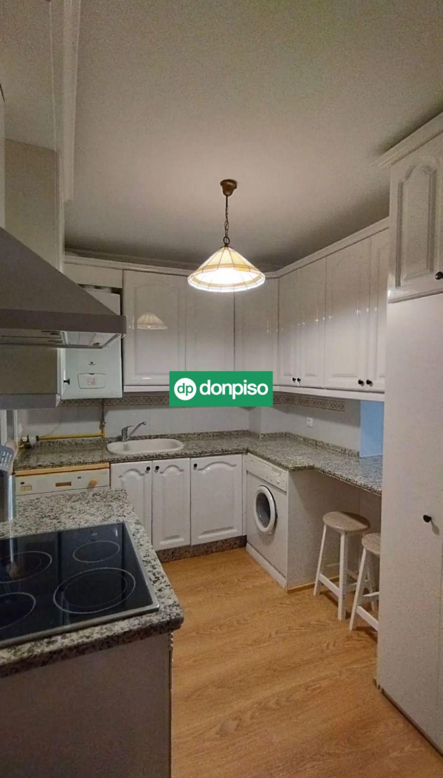 Imagen 3 Apartamento en alquiler en Cáceres / Zona del casco antiguo 