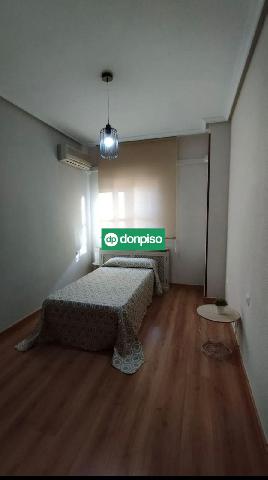 Imagen 12 Inmueble 299383 - Apartamento en alquiler en Cáceres / Zona del casco antiguo 