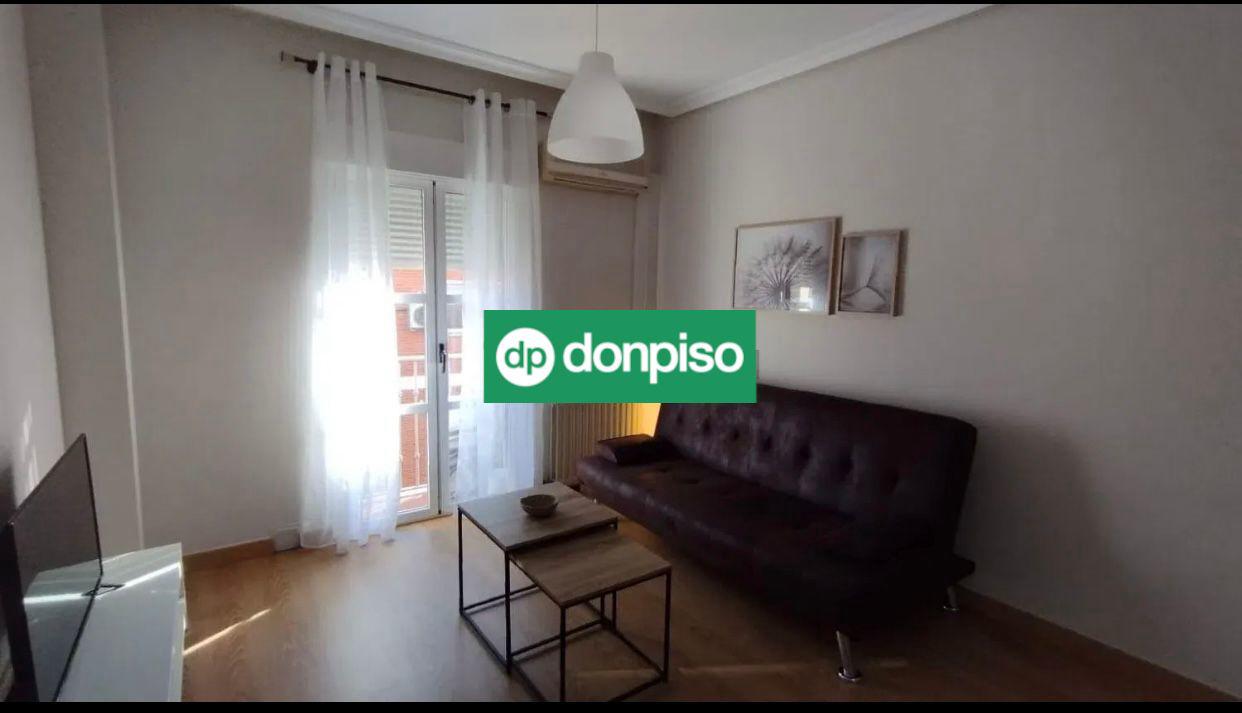 Imagen 5 Apartamento en alquiler en Cáceres / Zona del casco antiguo 