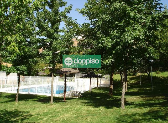 Imagen 21 Inmueble 300194 - Casa Adosada en alquiler en Cáceres / Zona Macondo - Castellanos Cáceres 