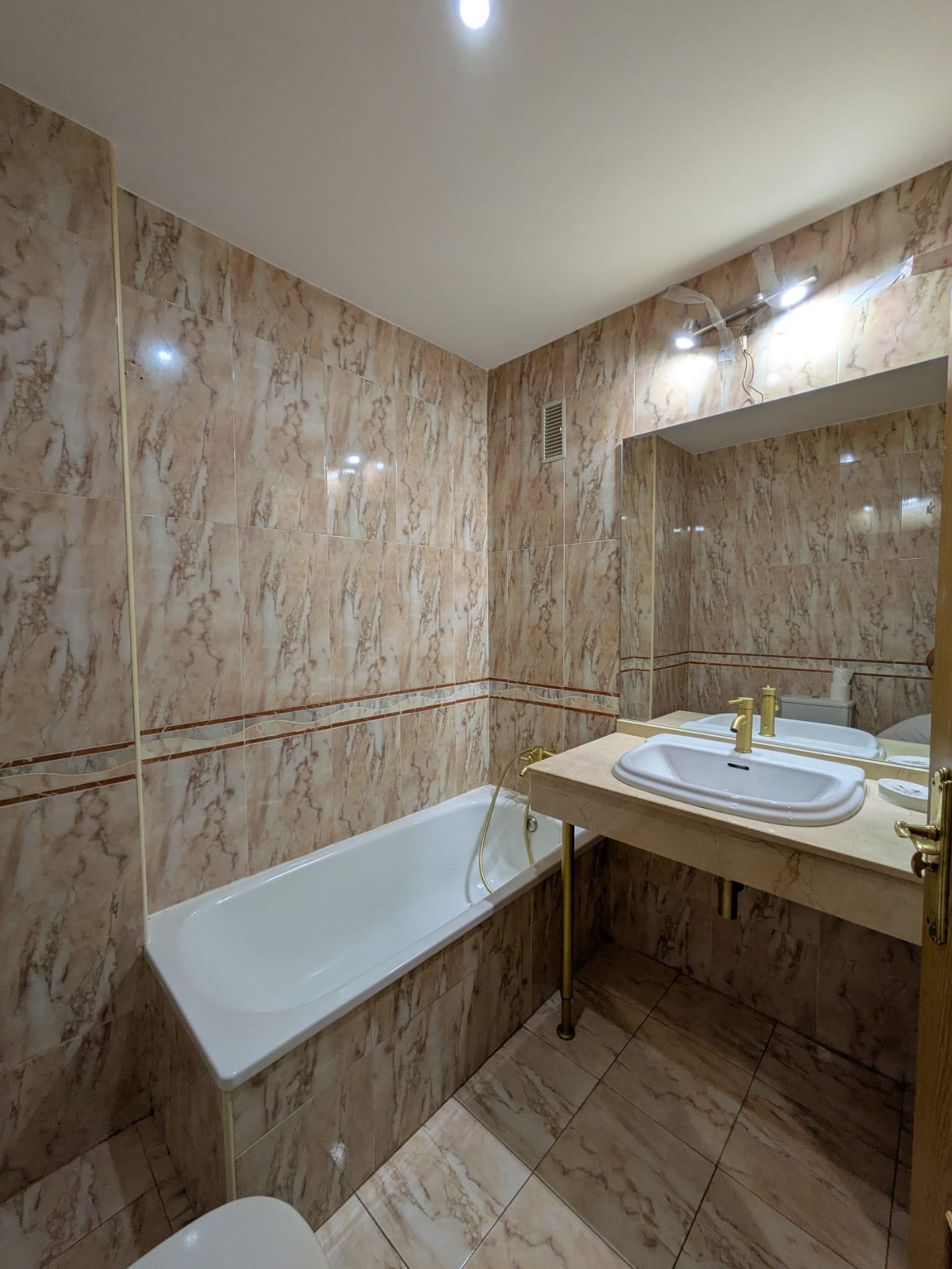 Imagen 16 Apartamento en alquiler en Cáceres / Zona de Nuevo Cáceres  