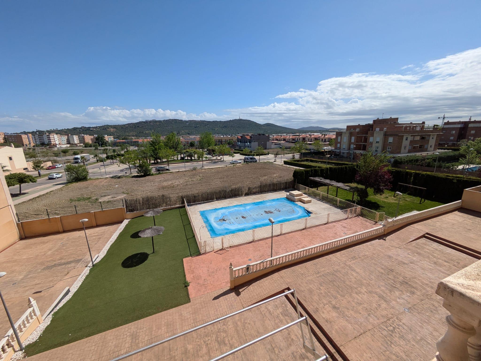 Imagen 4 Apartamento en alquiler en Cáceres / Zona de Nuevo Cáceres  