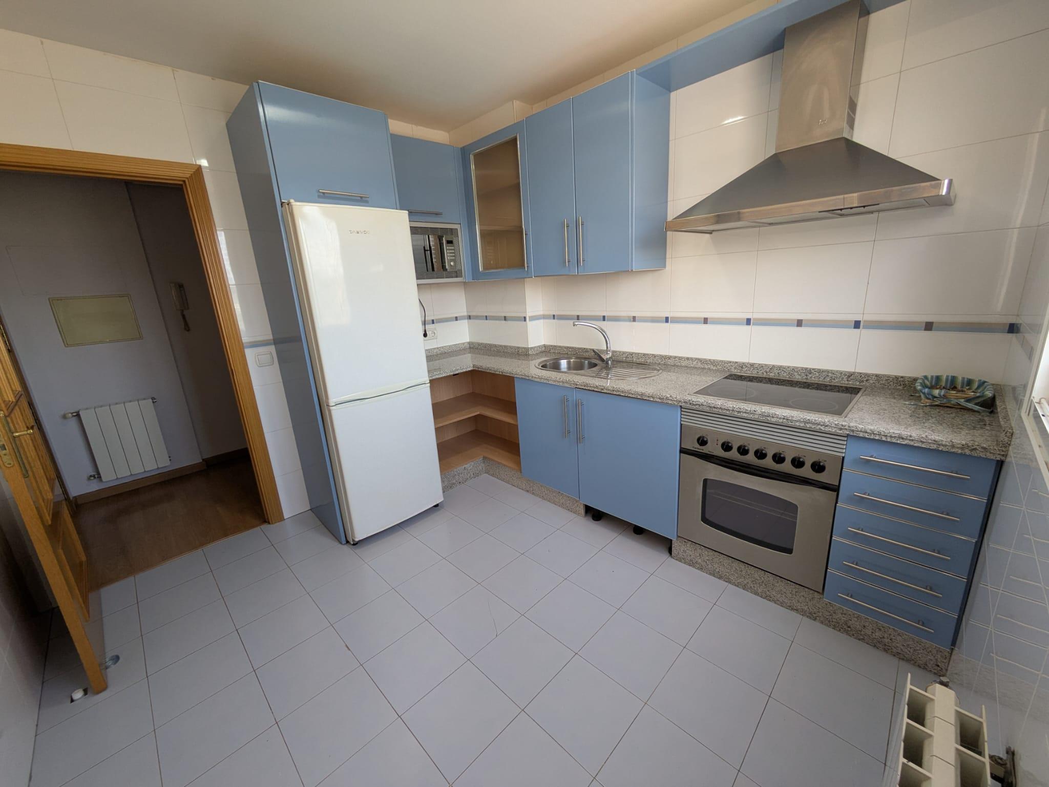 Imagen 12 Apartamento en alquiler en Cáceres / Zona de Nuevo Cáceres  