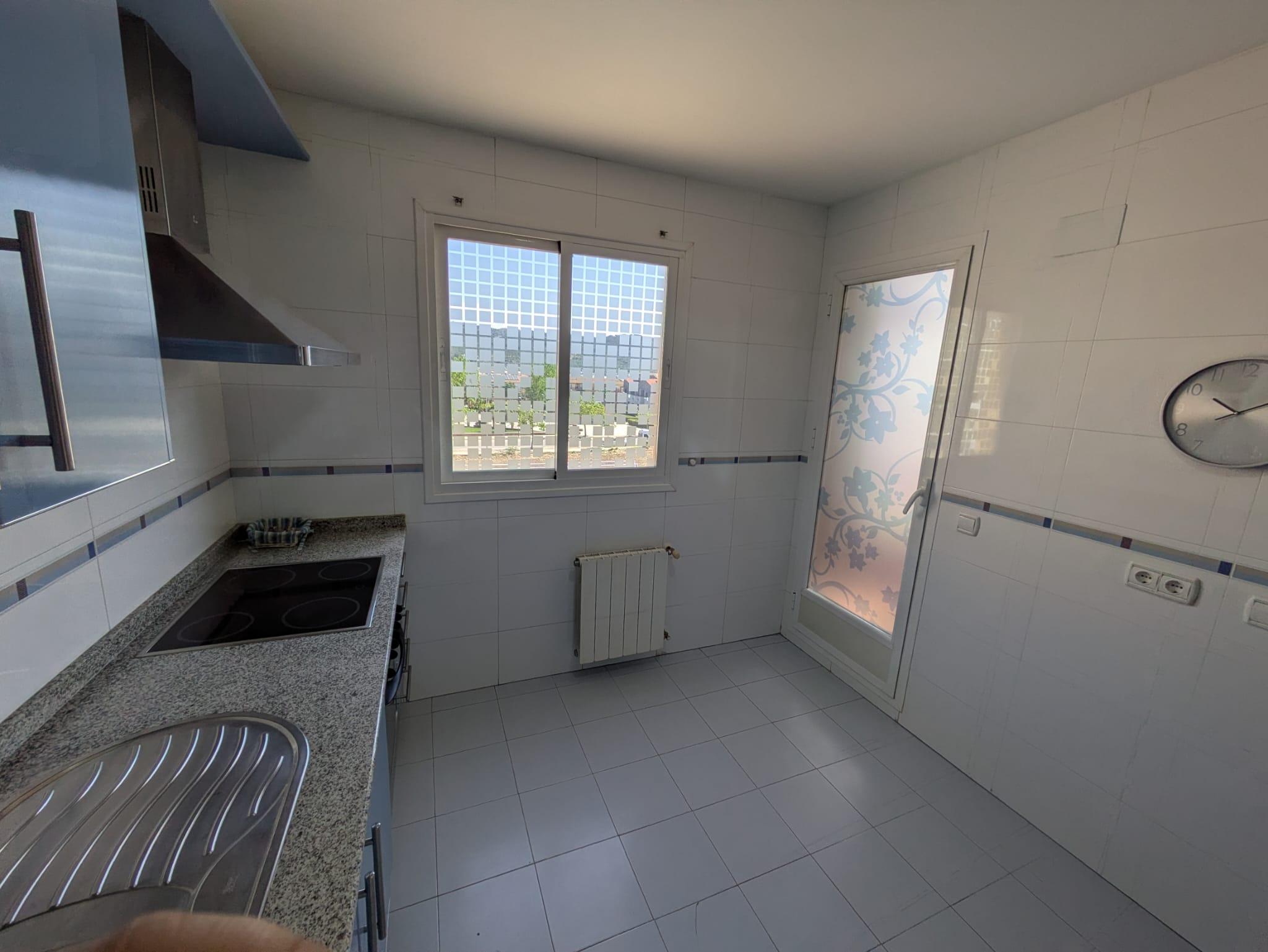 Imagen 13 Apartamento en alquiler en Cáceres / Zona de Nuevo Cáceres  