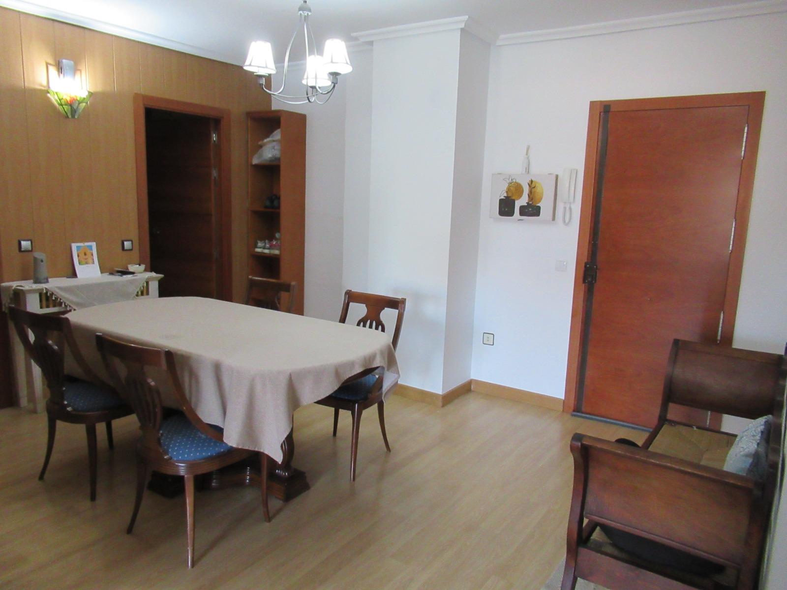 Imagen 4 Apartamento en alquiler en Cáceres / Zona R66, frente al Parque del Príncipe