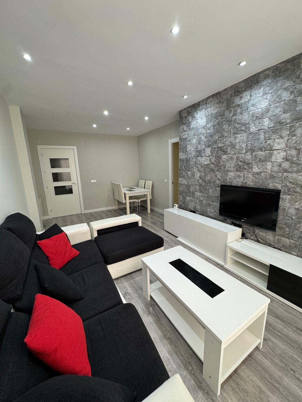 Imagen 15 Apartamento en alquiler en Cáceres / Piso en el  centro de Cáceres