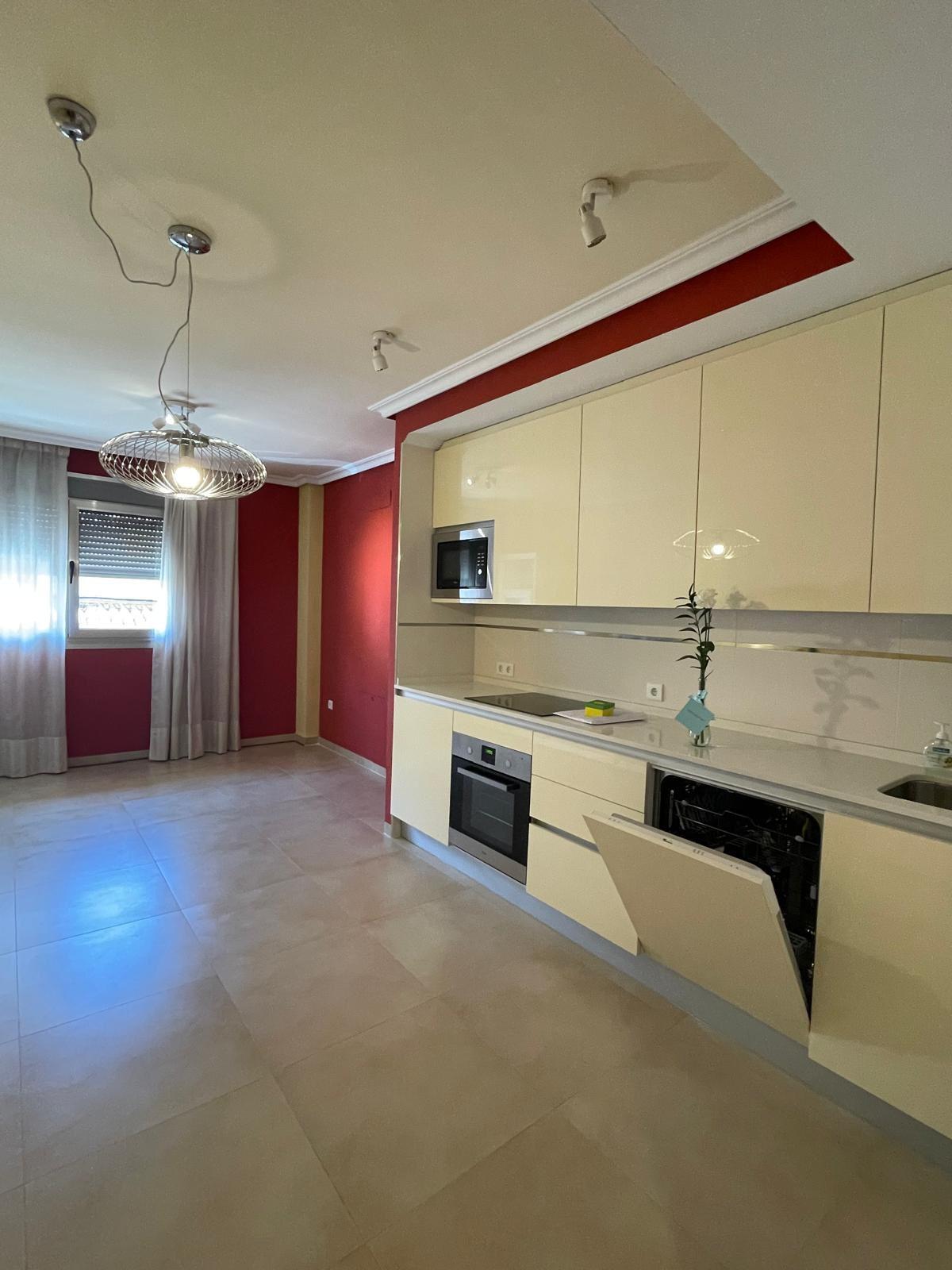 Imagen 1 Apartamento en alquiler en Cáceres / Piso en la zona del Casco Antiguo.