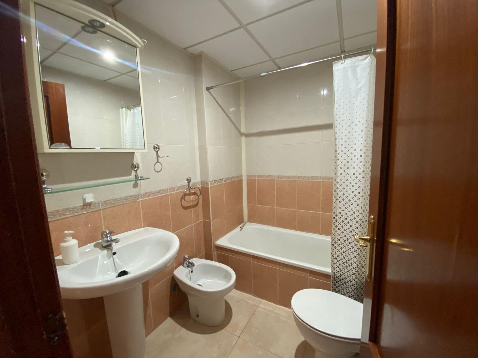 Imagen 12 Apartamento en alquiler en Cáceres / Piso en la zona del nuevo Cáceres
