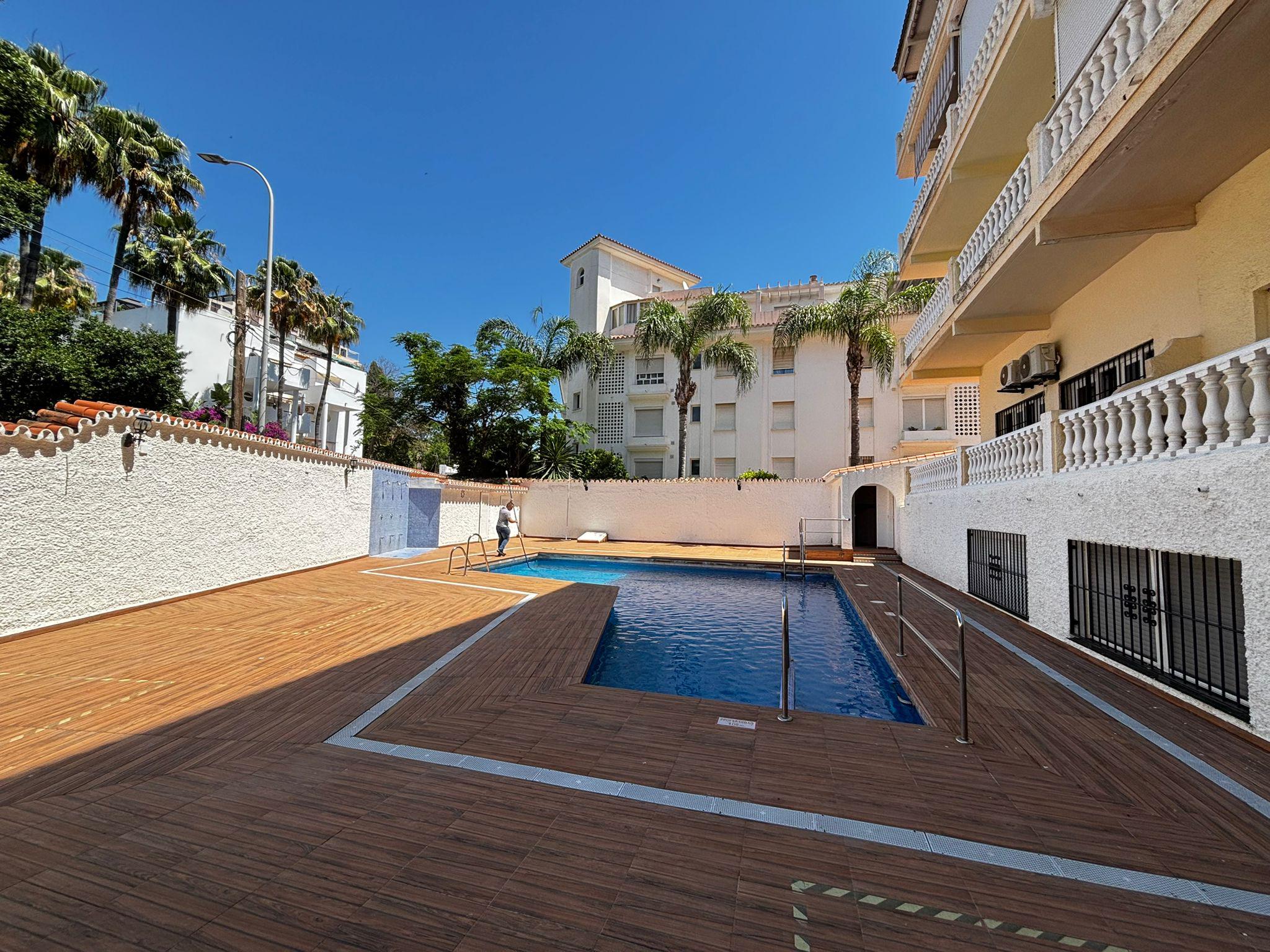 Imagen 3 Estudio en venta en Torremolinos / Estudio en la Carihuela al lado del Pez Espada