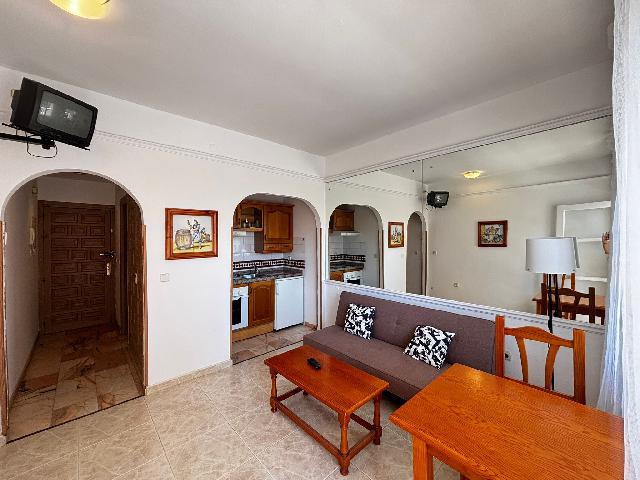 Imagen 4 Inmueble 293962 - Estudio en venta en Torremolinos / Estudio en la Carihuela al lado del Pez Espada