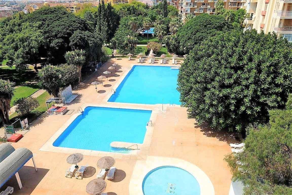 Imagen 30 Piso en venta en Benalmádena / Avd Gamonal, cerca de la playa y del centro del Arroyo