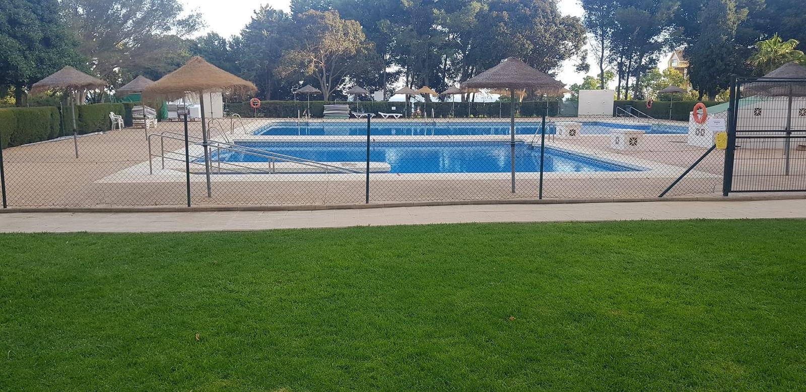 Imagen 31 Piso en venta en Benalmádena / Avd Gamonal, cerca de la playa y del centro del Arroyo