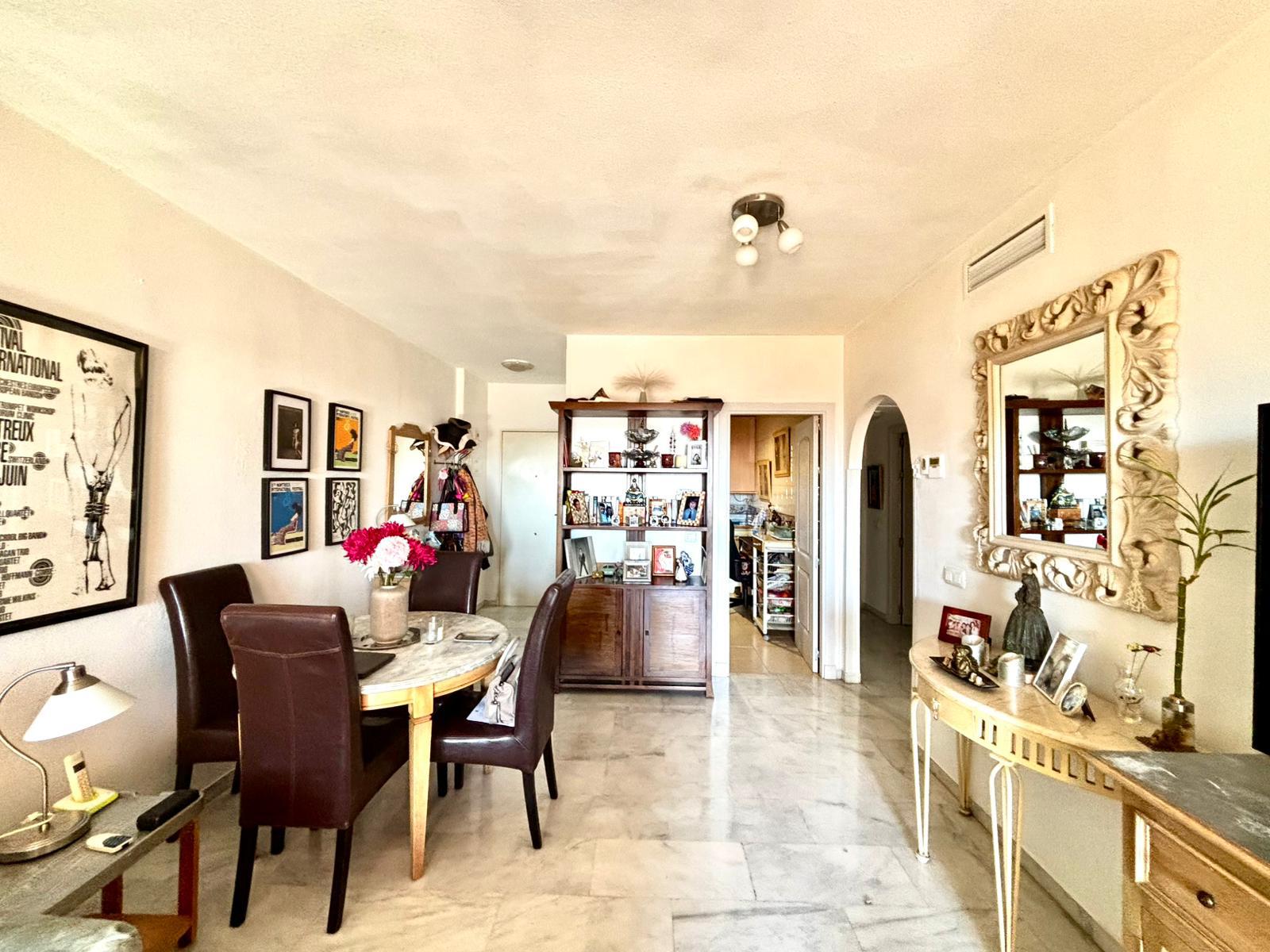 Imagen 4 Piso en venta en Marbella / Urb. La Reserva de Marbella, entre Elviria y Cabopino