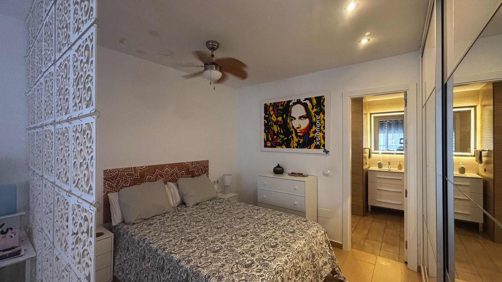 Imagen 11 Apartamento en venta en Benalmádena / A 5 min. de la estación de tren y Palacio de Deportes