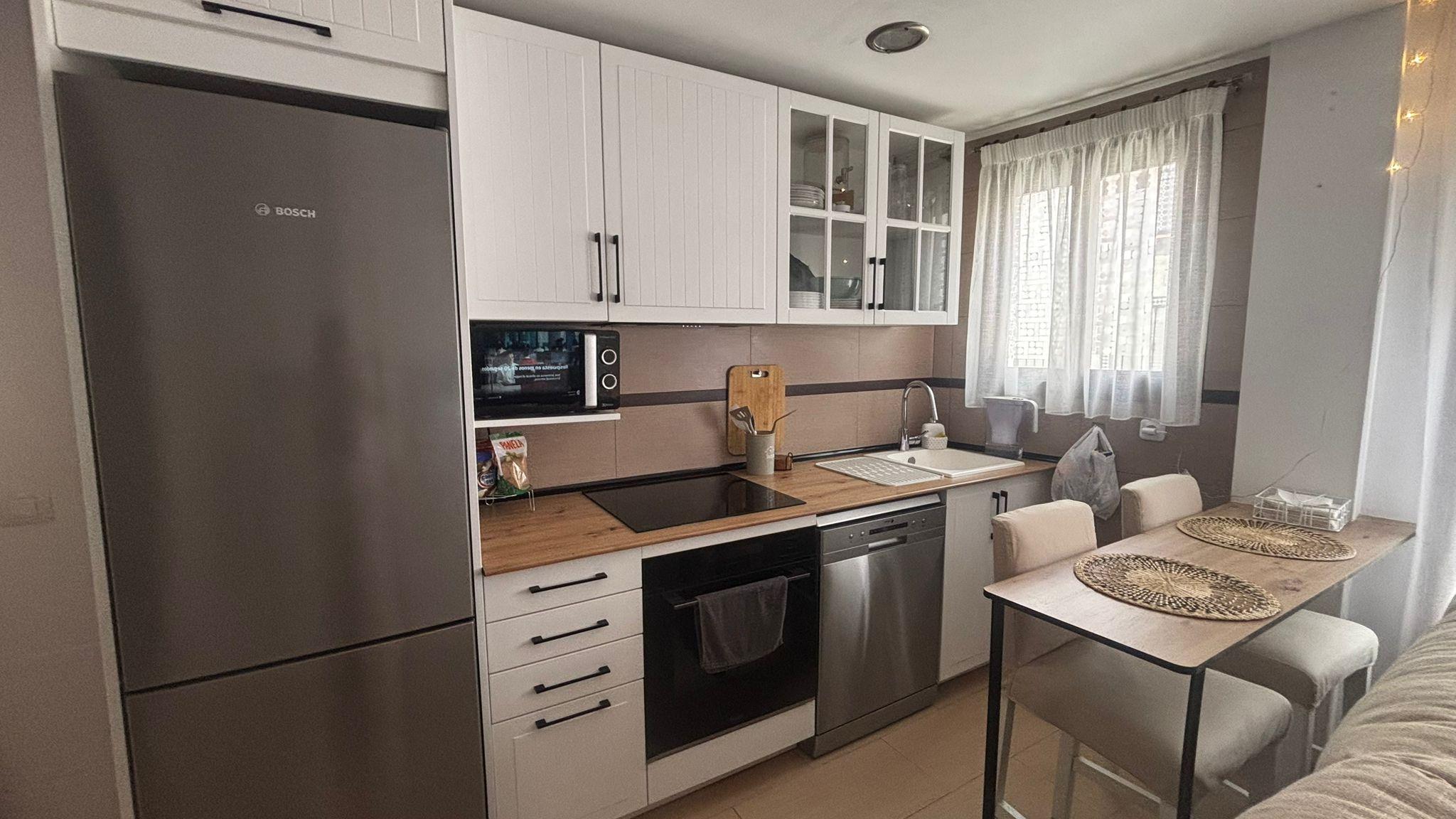 Imagen 10 Apartamento en venta en Benalmádena / A 5 min. de la estación de tren y Palacio de Deportes