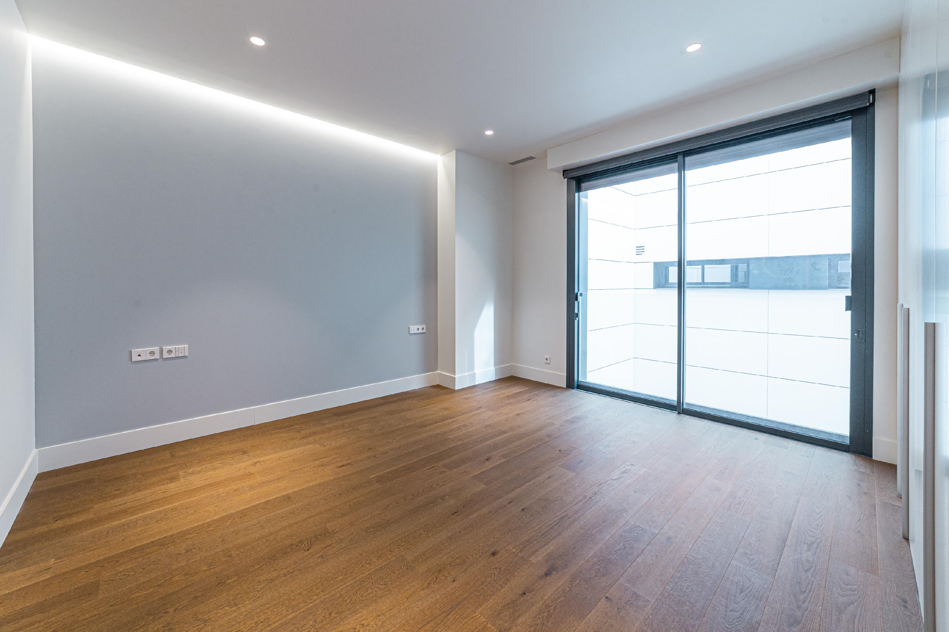 Imagen 3 Ático en venta en Barcelona / Via Augusta - Julián Romea 