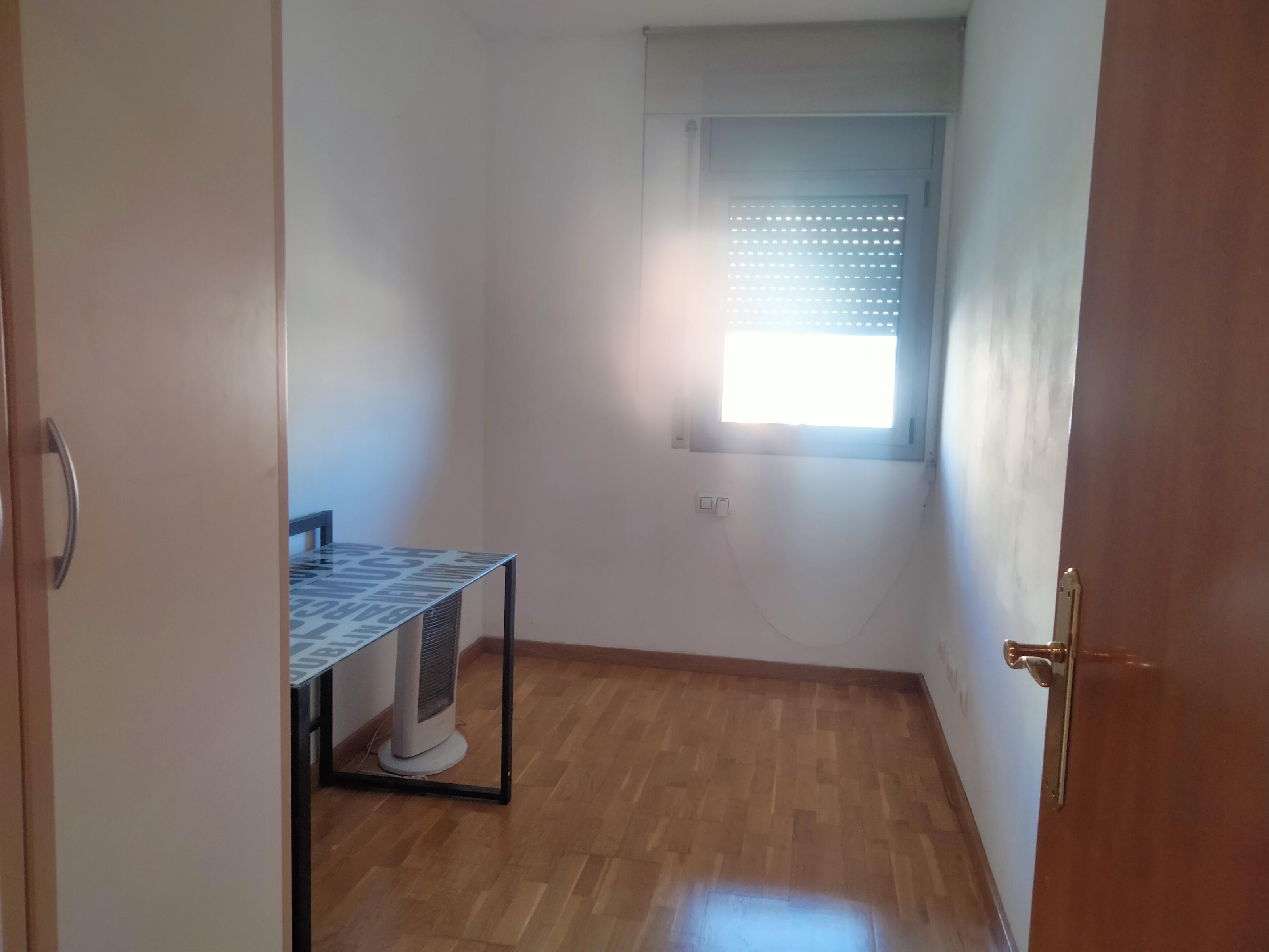 Imagen 7 Piso en venta en Barcelona / Llobregós - Junto Metro Teixonera
