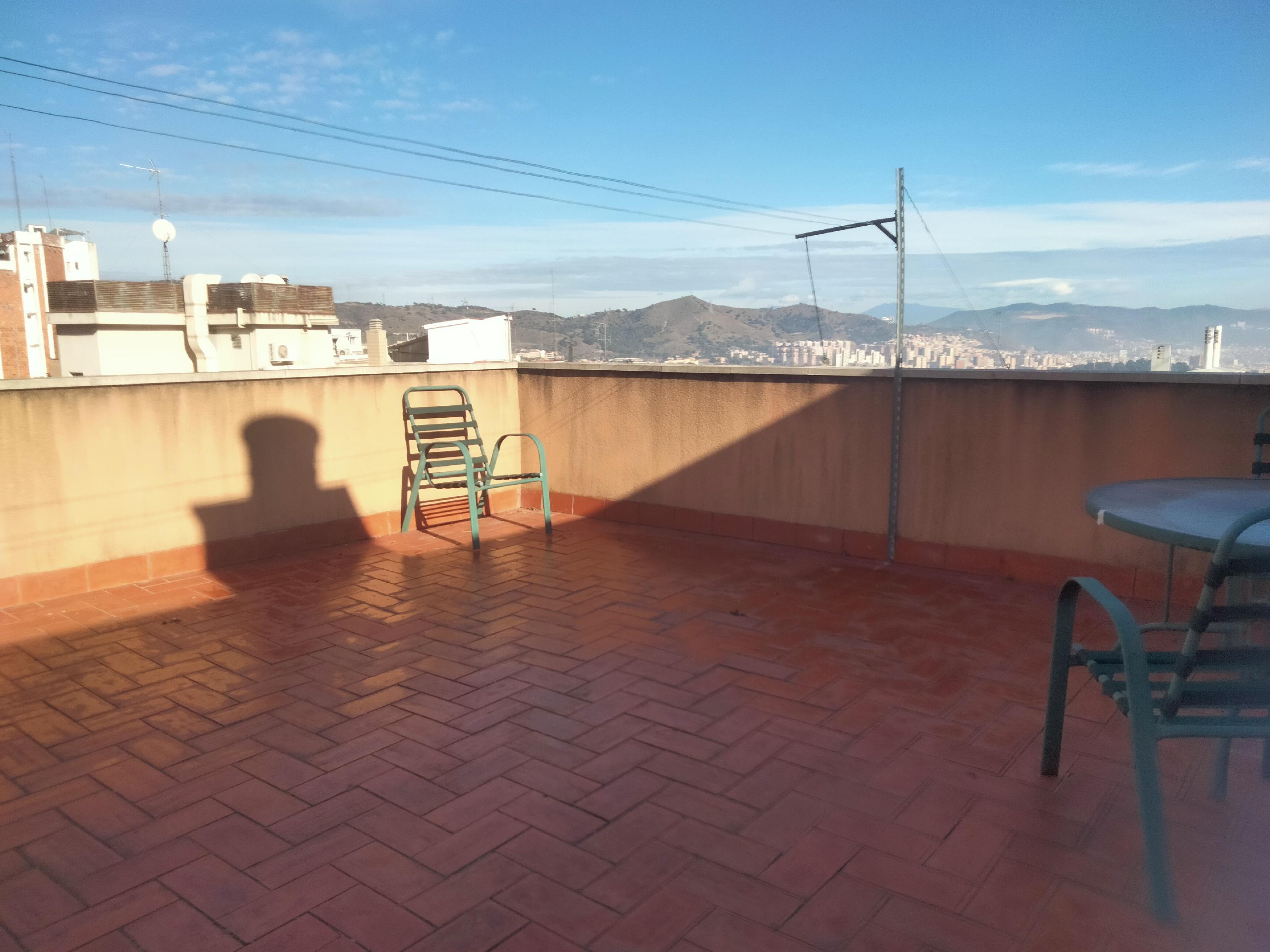 Imagen 15 Piso en venta en Barcelona / Junto metro Teixonera
