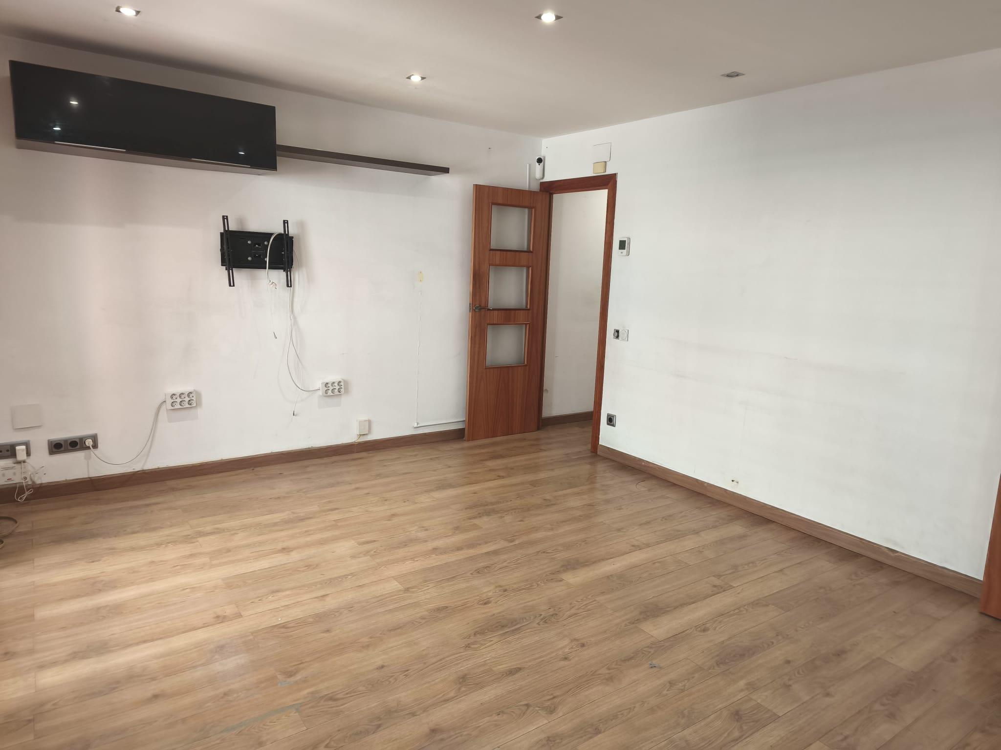 Imagen 2 Piso en venta en Barcelona / Pou junto Tissó