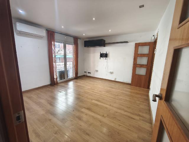 Imagen 10 Inmueble 291688 - Piso en venta en Barcelona / Pou junto Tissó