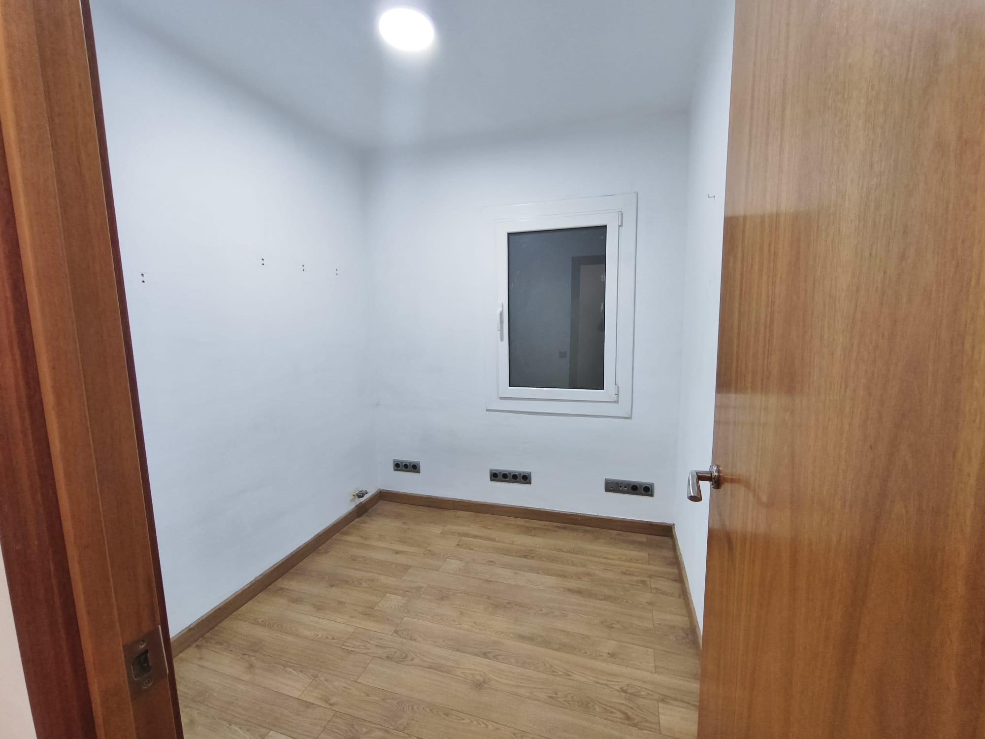Imagen 8 Piso en venta en Barcelona / Pou junto Tissó