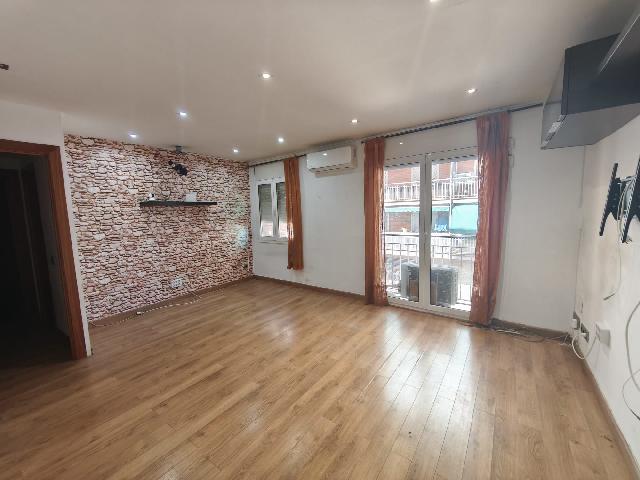 Imagen 1 Inmueble 291688 - Piso en venta en Barcelona / Pou junto Tissó