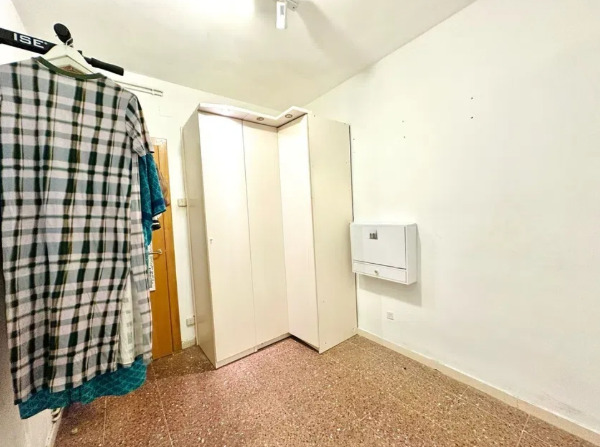 Imagen 3 Inmueble 294682 - Piso en venta en Barcelona / En plena Plaça del Guinardó.