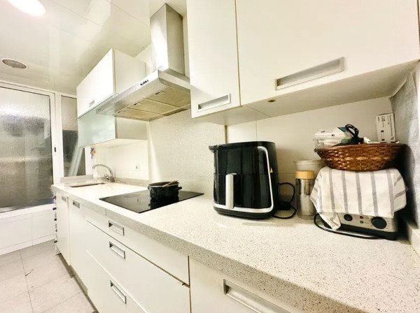 Imagen 5 Inmueble 294682 - Piso en venta en Barcelona / En plena Plaça del Guinardó.
