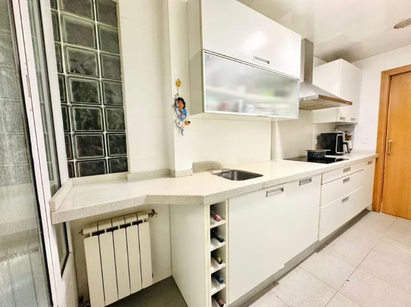 Imagen 8 Inmueble 294682 - Piso en venta en Barcelona / En plena Plaça del Guinardó.