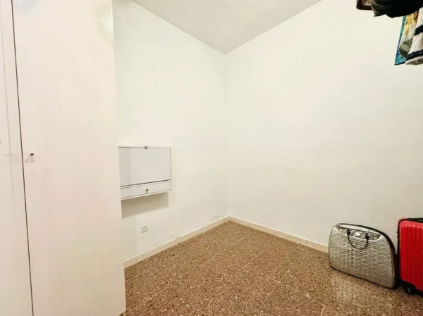 Imagen 14 Inmueble 294682 - Piso en venta en Barcelona / En plena Plaça del Guinardó.