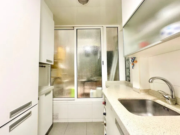 Imagen 21 Inmueble 294682 - Piso en venta en Barcelona / En plena Plaça del Guinardó.