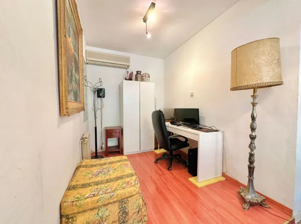 Imagen 25 Inmueble 294682 - Piso en venta en Barcelona / En plena Plaça del Guinardó.
