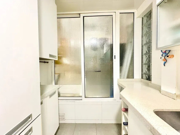 Imagen 28 Inmueble 294682 - Piso en venta en Barcelona / En plena Plaça del Guinardó.