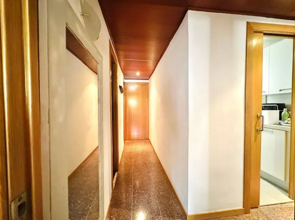 Imagen 31 Inmueble 294682 - Piso en venta en Barcelona / En plena Plaça del Guinardó.