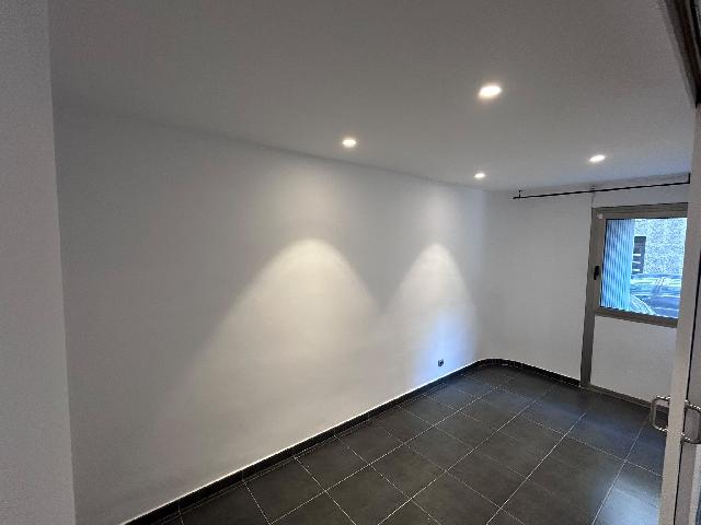 Imagen 2 Inmueble 295543 - Piso en venta en Cornellà De Llobregat / Marià Benlliure - Av. de les Flors