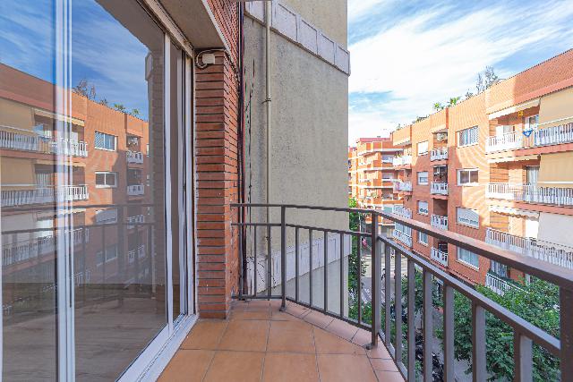 Imagen 2 Inmueble 296583 - Piso en venta en Barcelona / Roger - Portbou