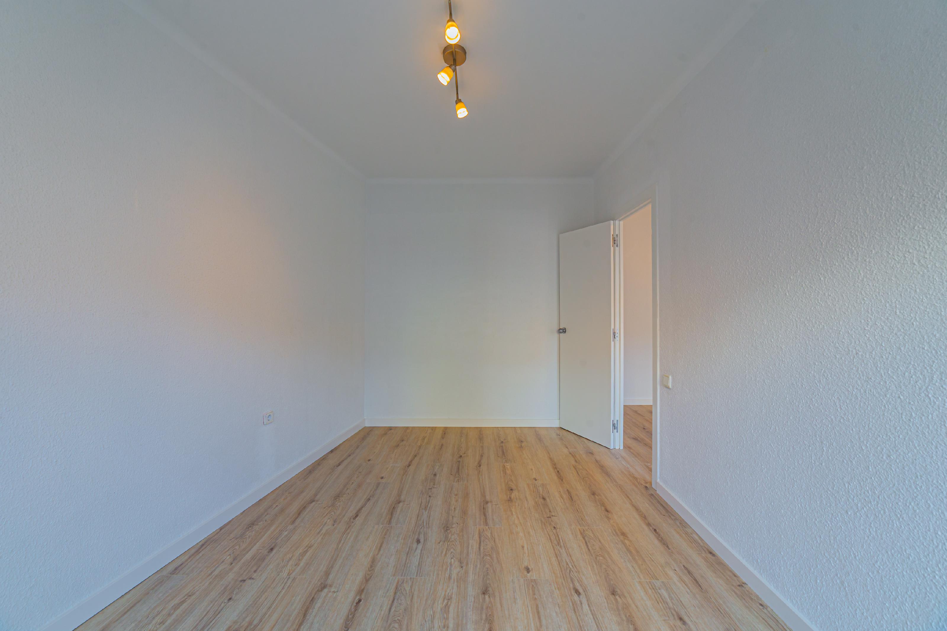 Imagen 15 Piso en venta en Barcelona / Roger - Portbou