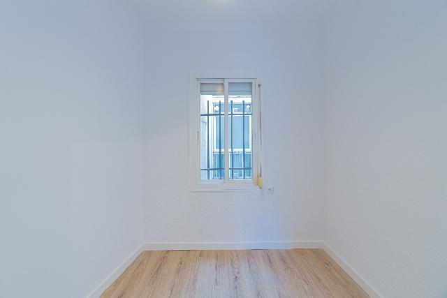 Imagen 18 Inmueble 296583 - Piso en venta en Barcelona / Roger - Portbou