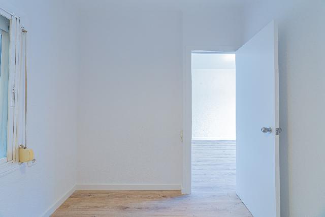 Imagen 19 Inmueble 296583 - Piso en venta en Barcelona / Roger - Portbou