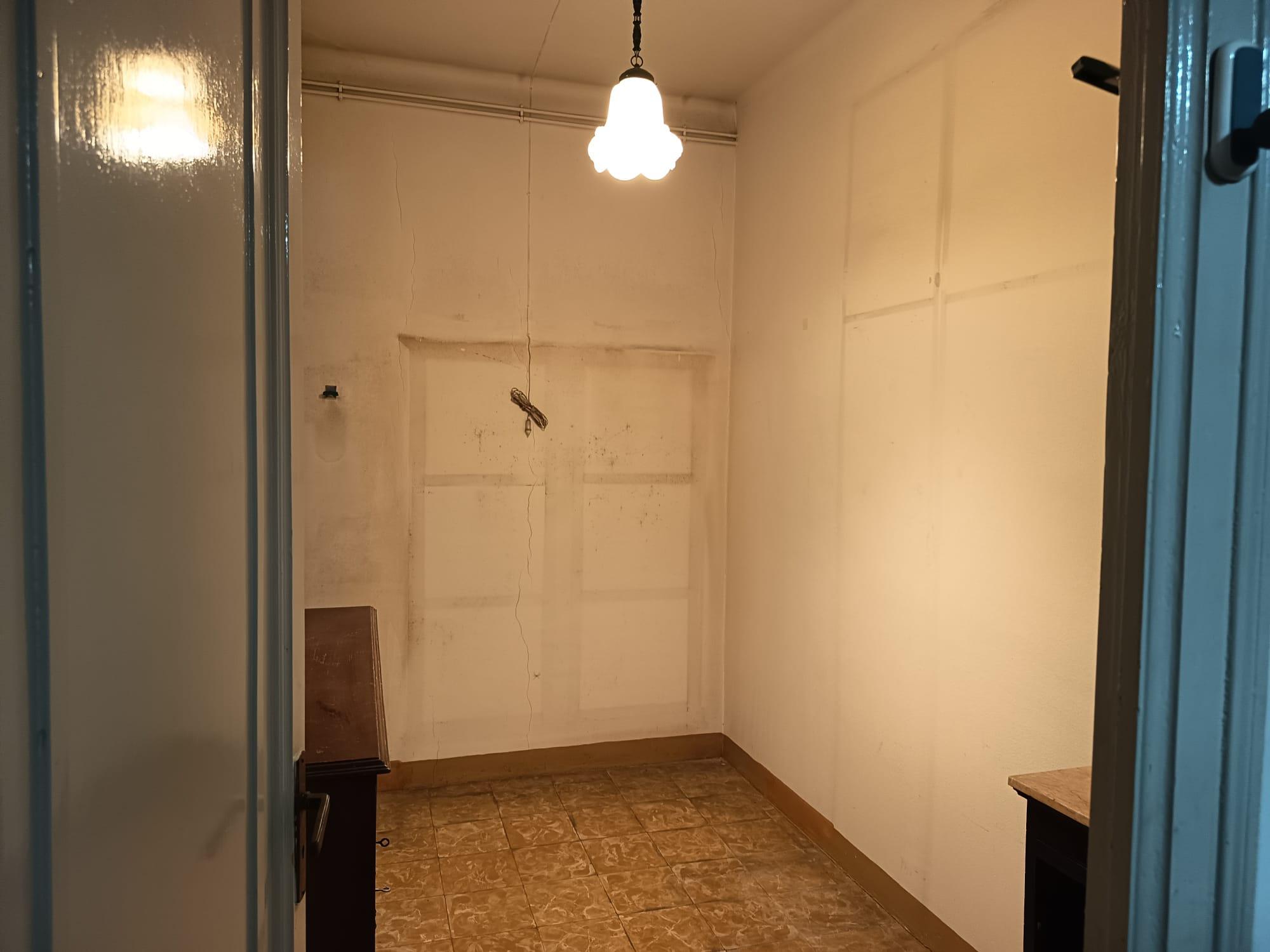 Imagen 5 Piso en venta en Barcelona / Sant Pau - Paralel
