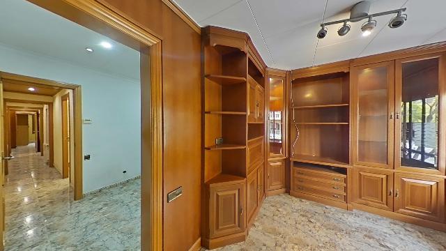 Imagen 1 Inmueble 298445 - Piso en venta en Barcelona / Lepant - Casp