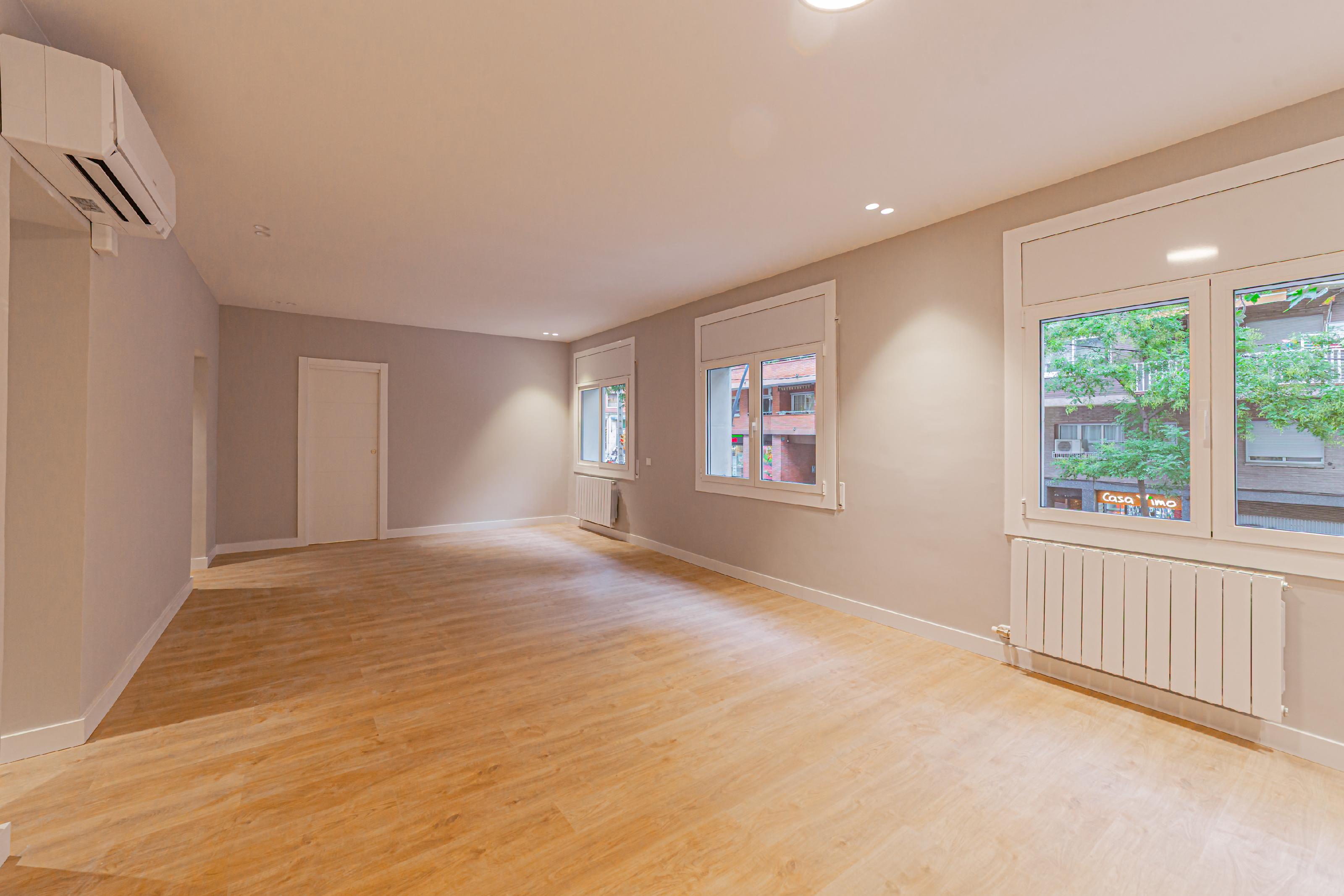 Imagen 1 Piso en venta en Barcelona / Padilla - Travessera de Gràcia