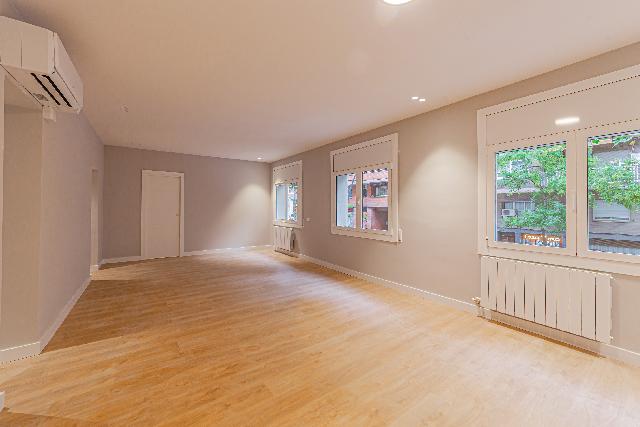 Imagen 1 Inmueble 299122 - Piso en venta en Barcelona / Padilla - Travessera de Gràcia
