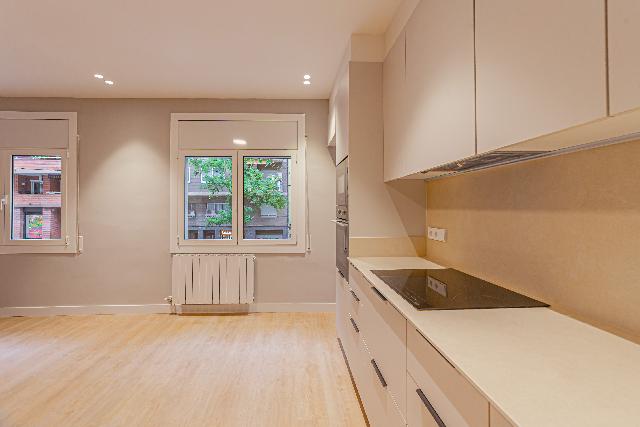 Imagen 10 Inmueble 299122 - Piso en venta en Barcelona / Padilla - Travessera de Gràcia